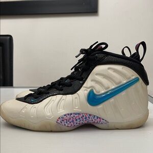 NIKE AIR POSITE PRO GS SNEAKERS BOYS SIZE 6Y